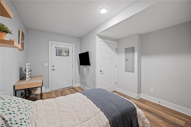 4191 Lorain Court, Cleveland, OH 44113