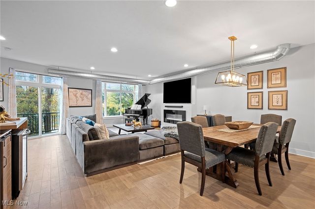 4191 Lorain Court, Cleveland, OH 44113