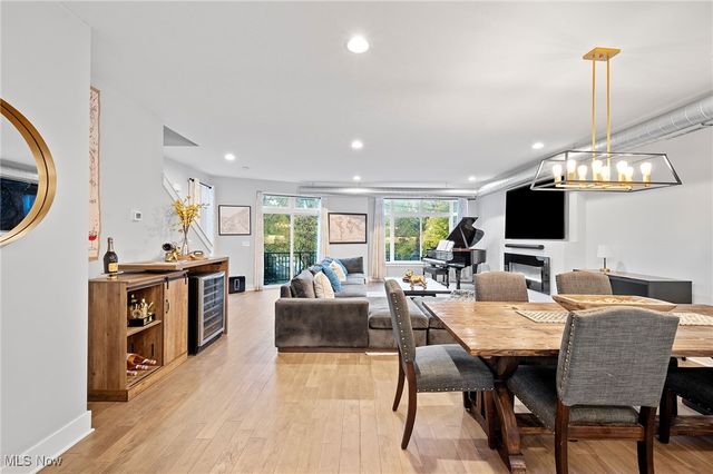 4191 Lorain Court, Cleveland, OH 44113