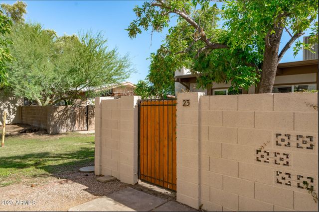 555 N MAY Street 23, Mesa, AZ 85201