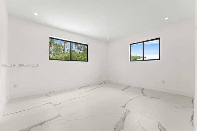 19731 NE 24th Avenue, Miami, FL 33180
