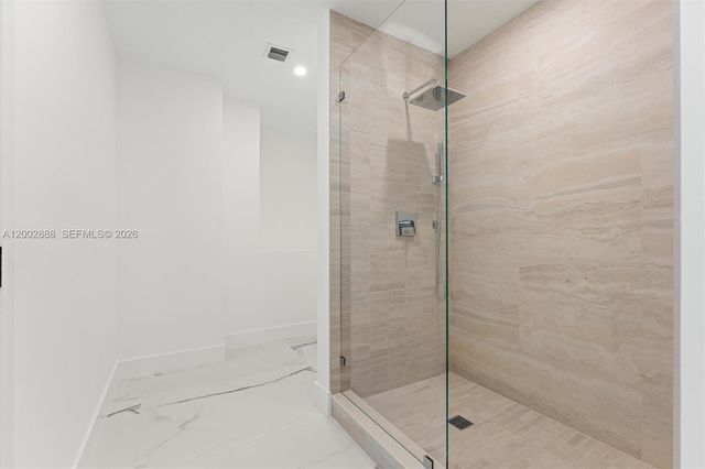 19731 NE 24th Avenue, Miami, FL 33180