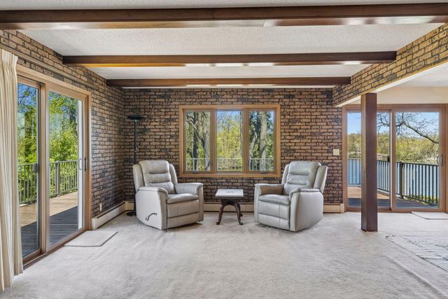 4033 Silver Lake Terrace NE, Saint Anthony, MN 55421