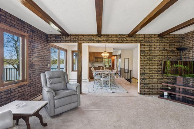 4033 Silver Lake Terrace NE, Saint Anthony, MN 55421