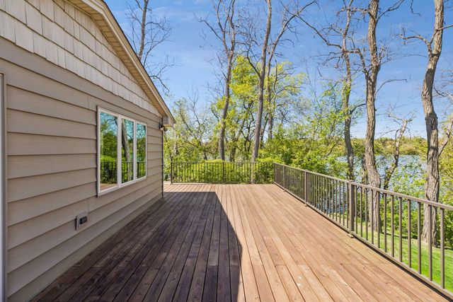 4033 Silver Lake Terrace NE, Saint Anthony, MN 55421