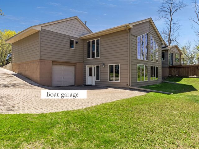 4033 Silver Lake Terrace NE, Saint Anthony, MN 55421