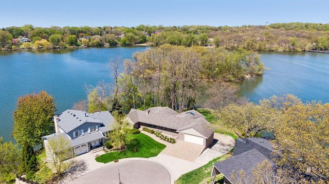 4033 Silver Lake Terrace NE, Saint Anthony, MN 55421