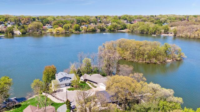 4033 Silver Lake Terrace NE, Saint Anthony, MN 55421