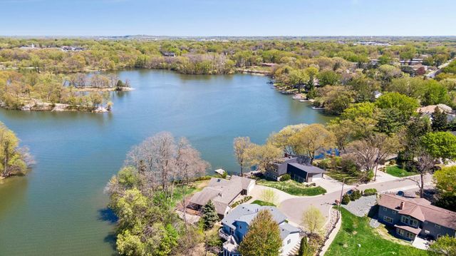 4033 Silver Lake Terrace NE, Saint Anthony, MN 55421