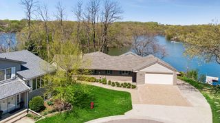 4033 Silver Lake Terrace NE, Saint Anthony, MN 55421