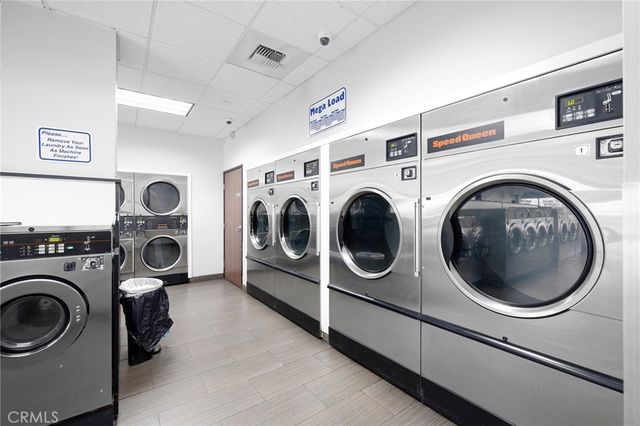 6914 Foothill Boulevard, Tujunga, CA 91042