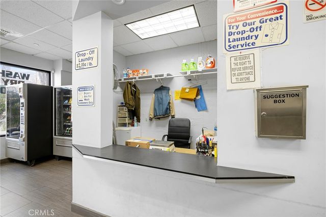 6914 Foothill Boulevard, Tujunga, CA 91042