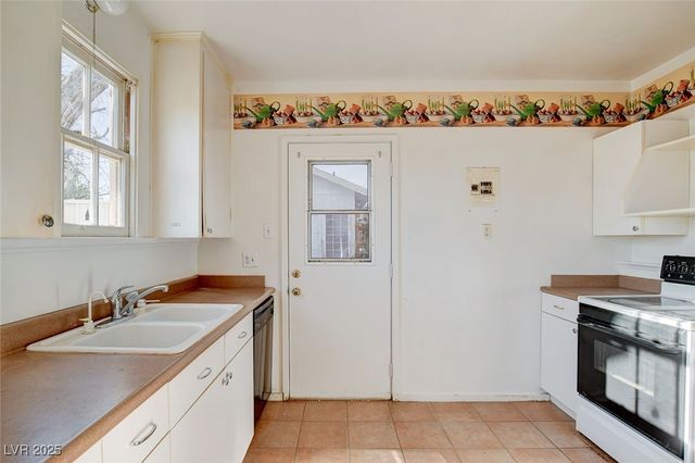 520 5th Street, Boulder City, NV 89005