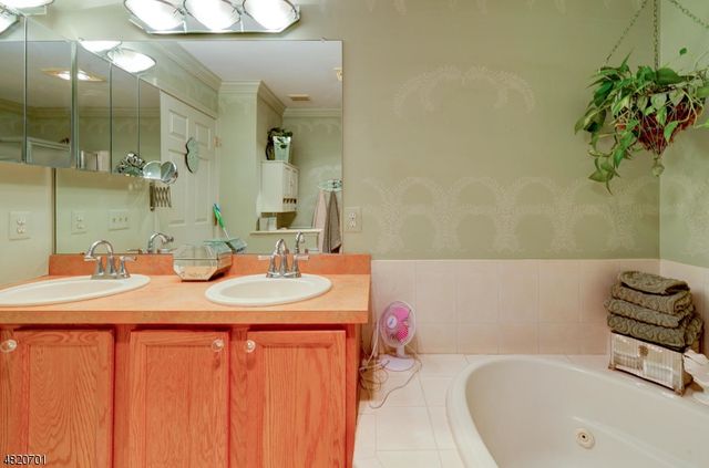 404 Manchester Dr, Nutley Twp., NJ 07110