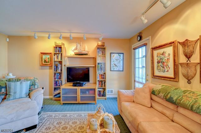 404 Manchester Dr, Nutley Twp., NJ 07110