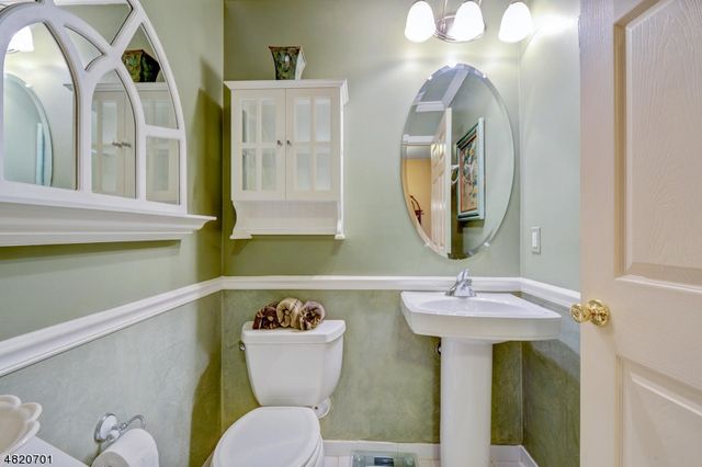 404 Manchester Dr, Nutley Twp., NJ 07110