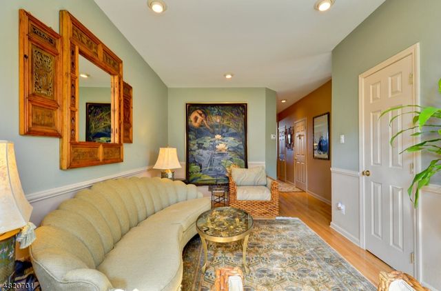 404 Manchester Dr, Nutley Twp., NJ 07110