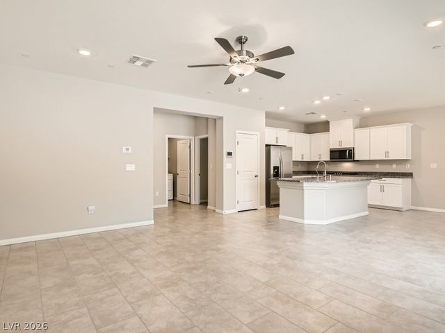 10748 Wild Poppy Avenue, Las Vegas, NV 89129