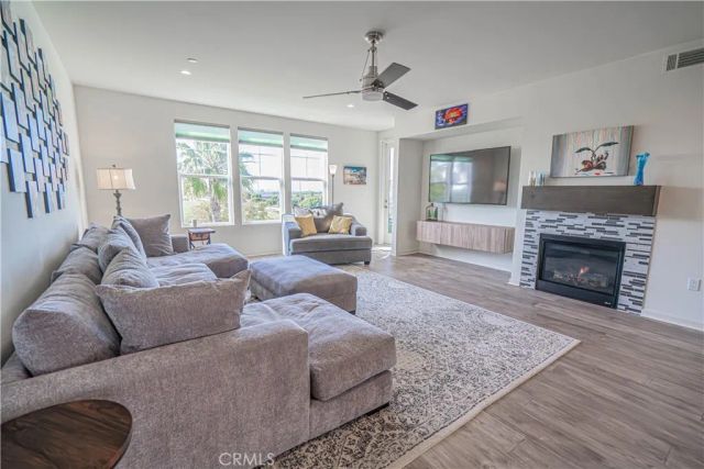 4060 Tradewinds Drive, Oxnard, CA 93035
