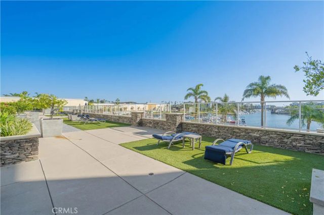 4060 Tradewinds Drive, Oxnard, CA 93035