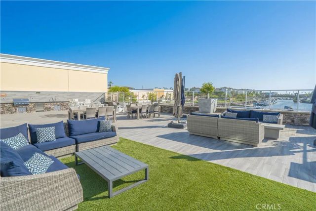 4060 Tradewinds Drive, Oxnard, CA 93035