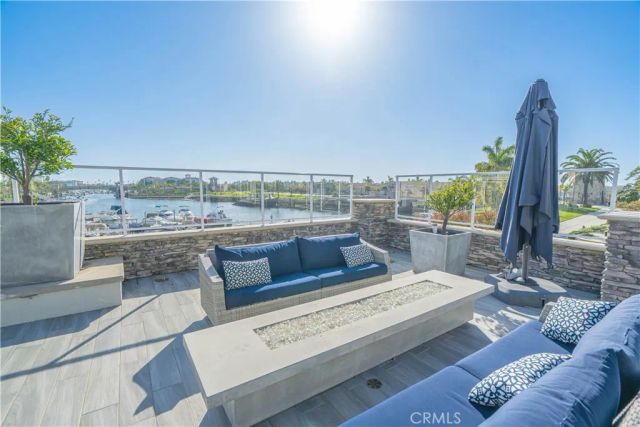 4060 Tradewinds Drive, Oxnard, CA 93035