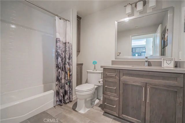 4060 Tradewinds Drive, Oxnard, CA 93035