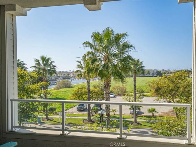 4060 Tradewinds Drive, Oxnard, CA 93035