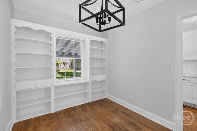216 E 57th Street, Savannah, GA 31405