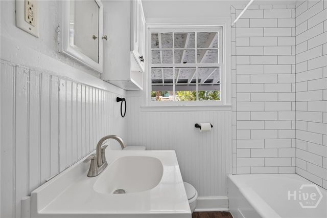 216 E 57th Street, Savannah, GA 31405