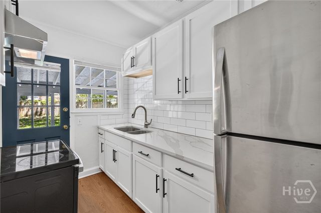 216 E 57th Street, Savannah, GA 31405