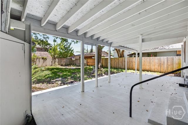 216 E 57th Street, Savannah, GA 31405