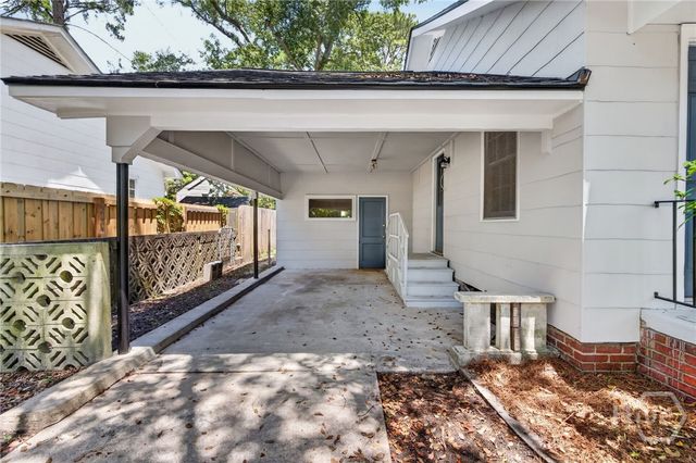 216 E 57th Street, Savannah, GA 31405