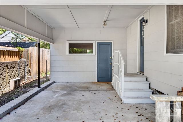 216 E 57th Street, Savannah, GA 31405