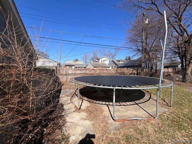 7259 Paige Avenue, Warren, MI 48091