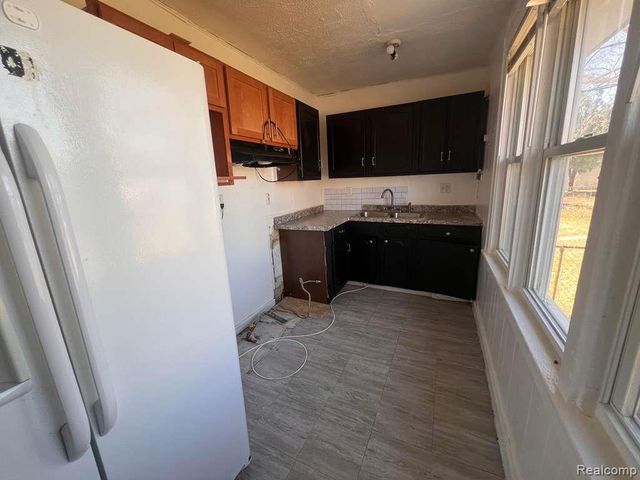 7259 Paige Avenue, Warren, MI 48091