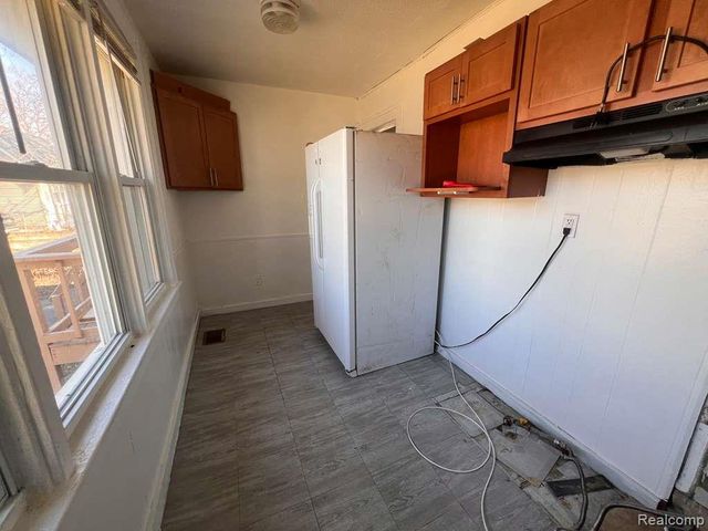 7259 Paige Avenue, Warren, MI 48091