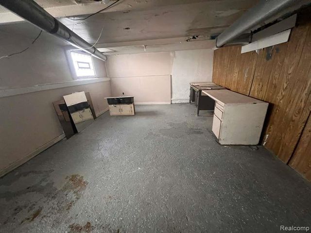 7259 Paige Avenue, Warren, MI 48091