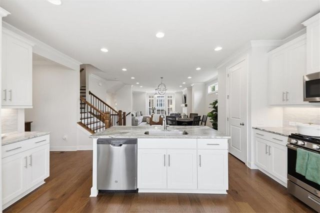 1421 Wisteria Wall Drive, Suwanee, GA 30024