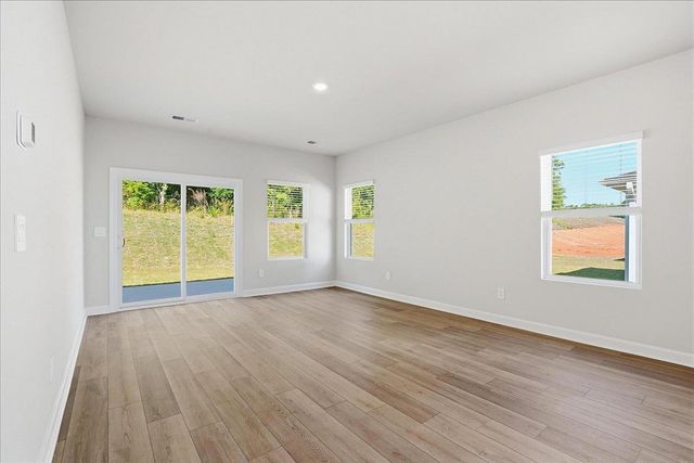 973 Penfold Point, Wellford, SC 29385