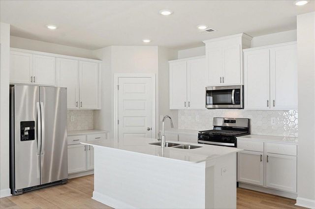 973 Penfold Point, Wellford, SC 29385