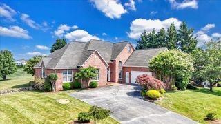 45 Charleston PL, Daleville, VA 24083