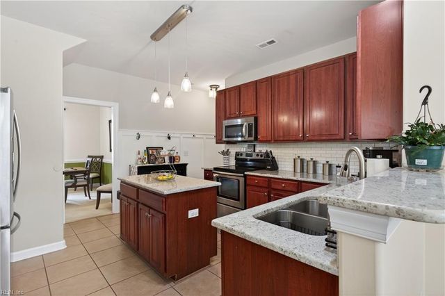 13408 Anchor CT, Carrollton, VA 23314