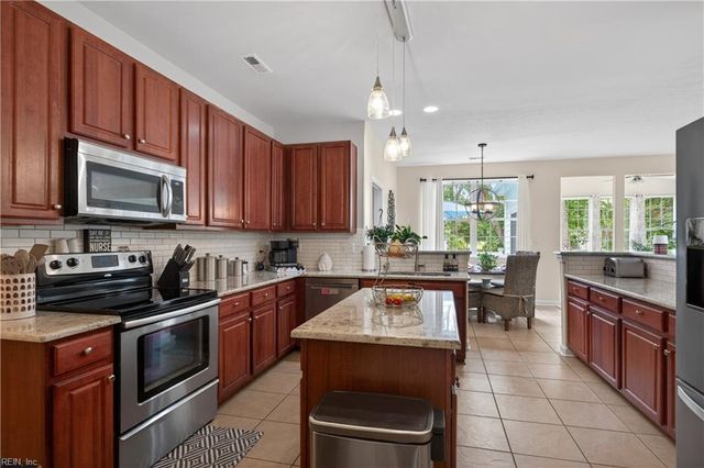 13408 Anchor CT, Carrollton, VA 23314