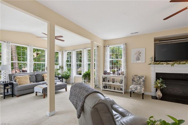 13408 Anchor CT, Carrollton, VA 23314