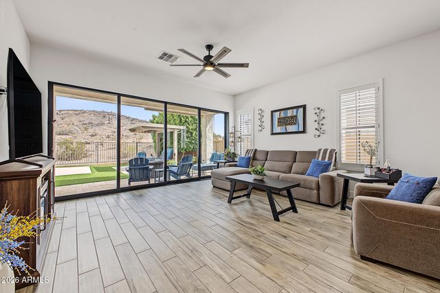 16611 S 8TH Way, Phoenix, AZ 85048