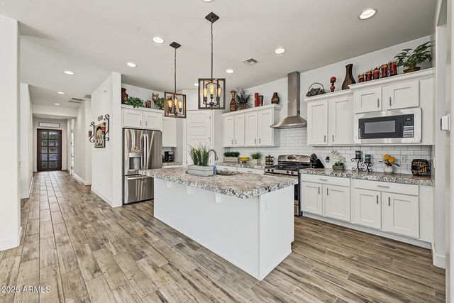 16611 S 8TH Way, Phoenix, AZ 85048