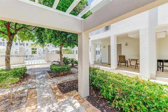 1043 SW 9th Ct F-1, Miami, FL 33130