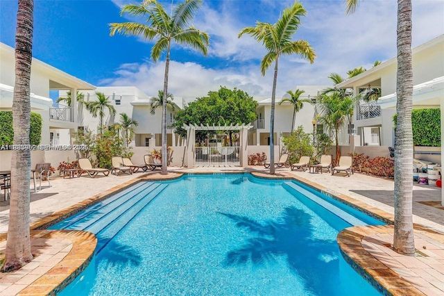 1043 SW 9th Ct F-1, Miami, FL 33130