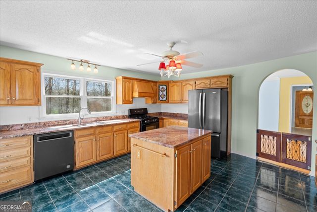1789 County Road 16, Raonoke, AL 36274